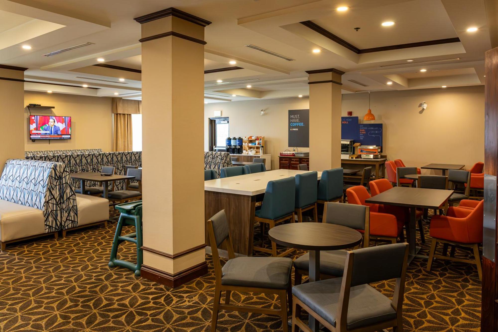 Holiday Inn Express Hotel & Suites Brockville By Ihg Eksteriør bilde