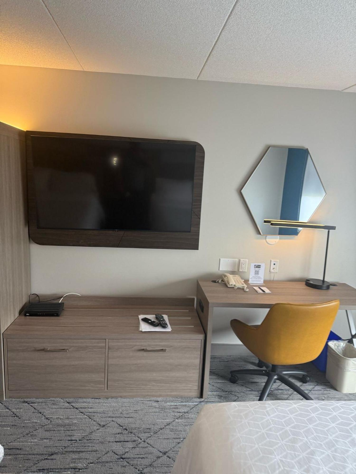 Holiday Inn Express Hotel & Suites Brockville By Ihg Eksteriør bilde