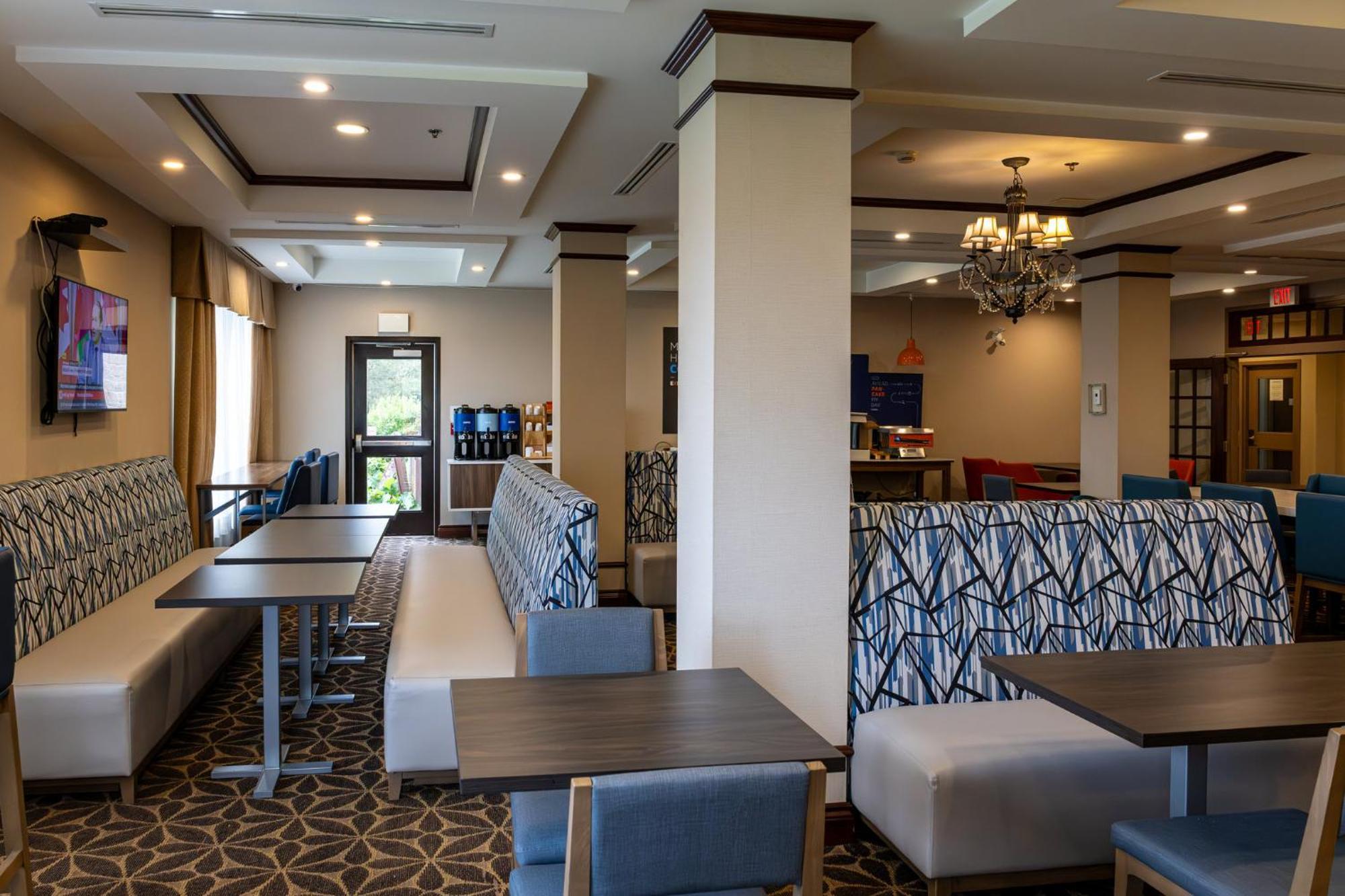 Holiday Inn Express Hotel & Suites Brockville By Ihg Eksteriør bilde